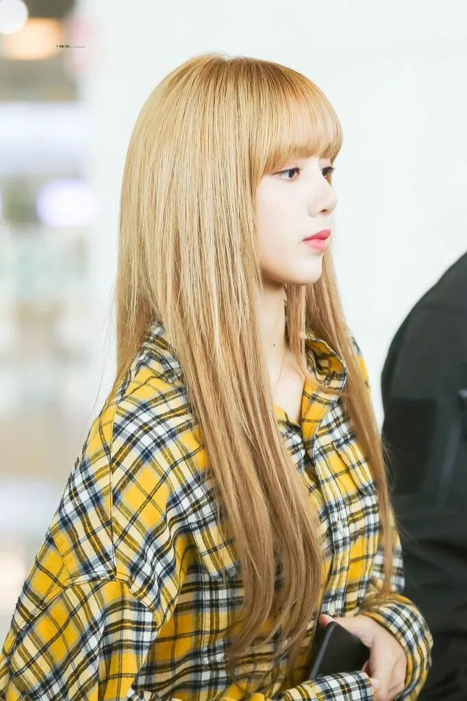 Lisa pictures. Лалиса Манобан. Lisa BLACKPINK. Лалиса Манобан Лалиса. Блэк Пинк лиса Манобан.