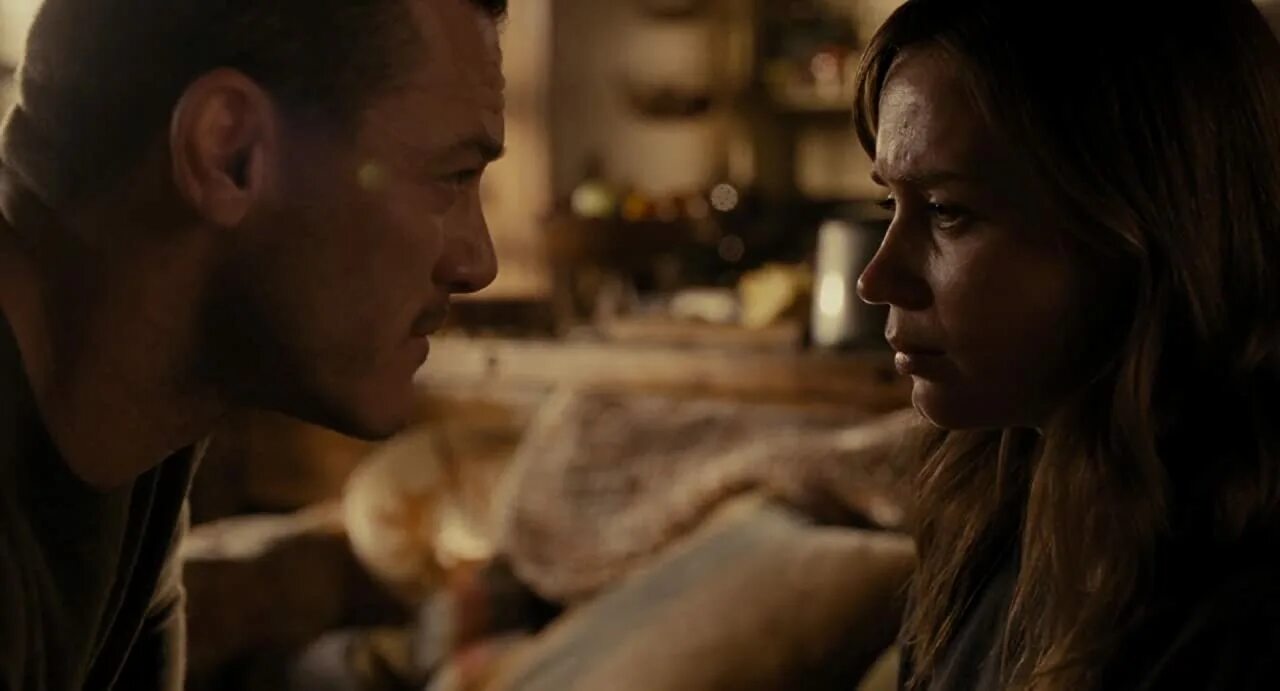 The girl on the train book. Девушка в поезде фильм 2016 постер. Психологические триллеры. Девушка в поезде эмили эмили блант. The girl on the train постер.