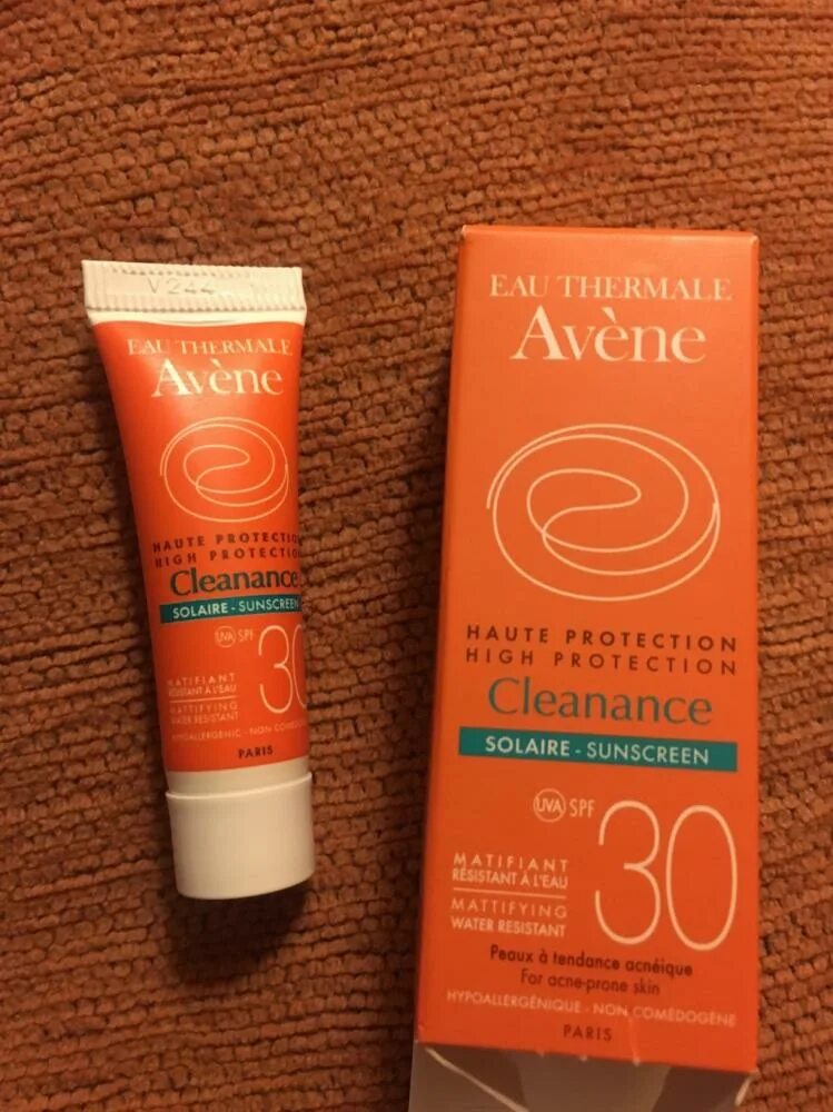 Авен клинанс эмульсия СПФ 50. Avene 50 SPF эмульсия. Авен клинанс СПФ. Авен крем солнцезащитный Cleanance. Эмульсия spf 30