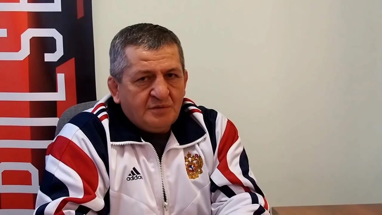 Абдулманап нурмагомедов чемпион. Абдулманап нурмагомедов 2020. Отец хабиба. Абдулманап магомедович нурмагомедов жена. Абдулманап нурмагомедов.