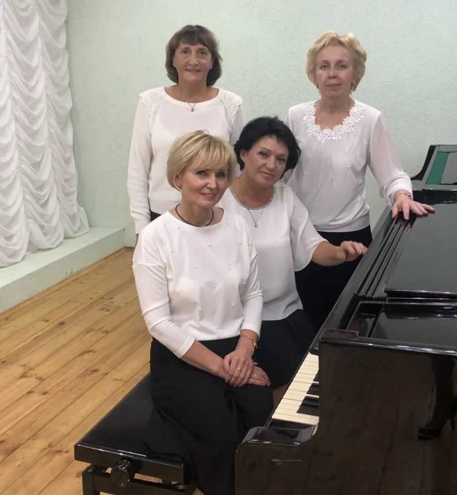 Преподаватель дмш дши. Дши 2 паницкого балаково. детская школа искусств 1 мурманск преподаватели фортепиано. талнахская музыкальная школа преподаватель фортепиано. дмш 1 учителя балаково.