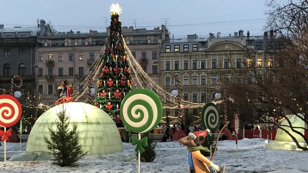 Манежная площадь санкт петербург режим работы. Манежная площадь санкт-петербург. манежная площадь санкт-петербург ярмарка 2025. манежная площадь санкт-петербург 2025. ярмарка на манежной площади декабрь 2025 в санкт-петербурге.