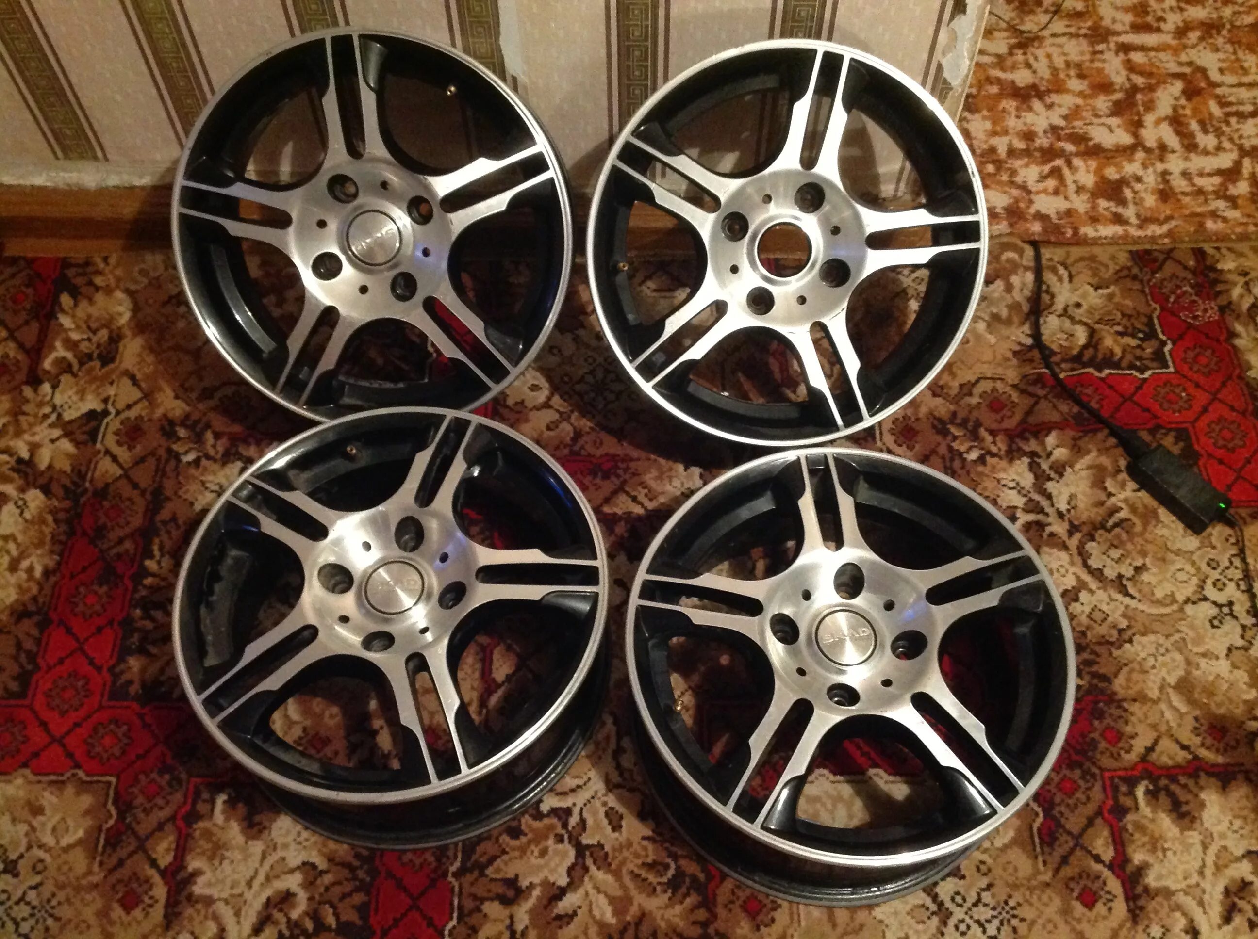 Диски 15 радиус казань. Диски violento r15 4х114.3. Диски 4х114.3 r15 Storm Racing. 4x114.3 r15 5.5. Диски Jil via r15 4/114.3.