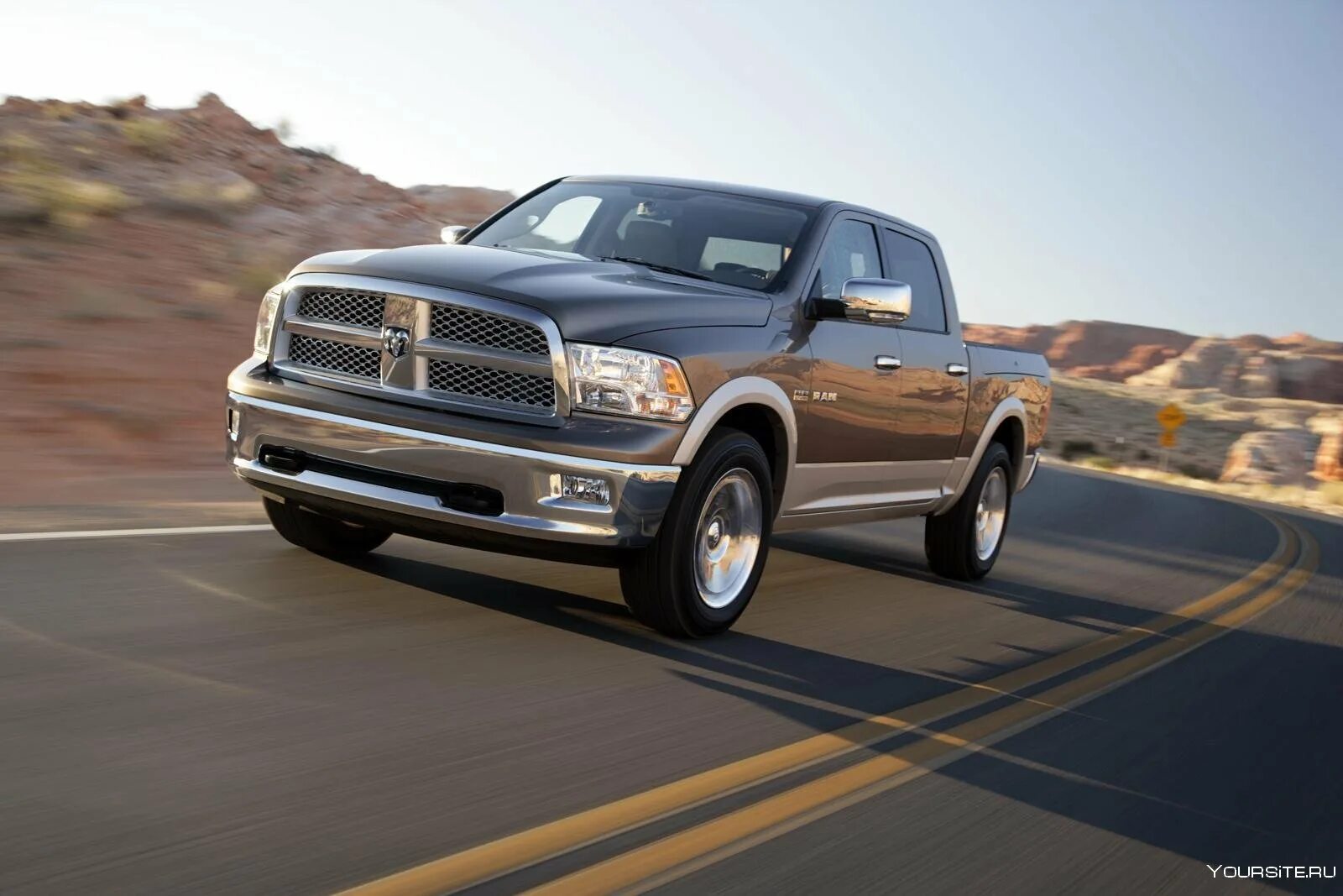 Как называется додж. Dodge ram 2009. dodge ram 1500 2009. додж рам 1500 2010. dodge ram американский.