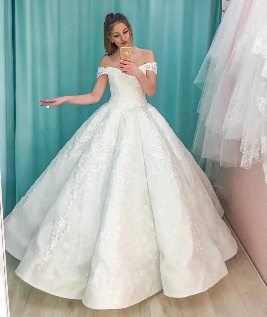 свадебный салон светлана зайцева липецк. шкаф для свадебного салона. берегиня липецк свадебный салон. свадебный салон липецк. свадебный салон липецк.