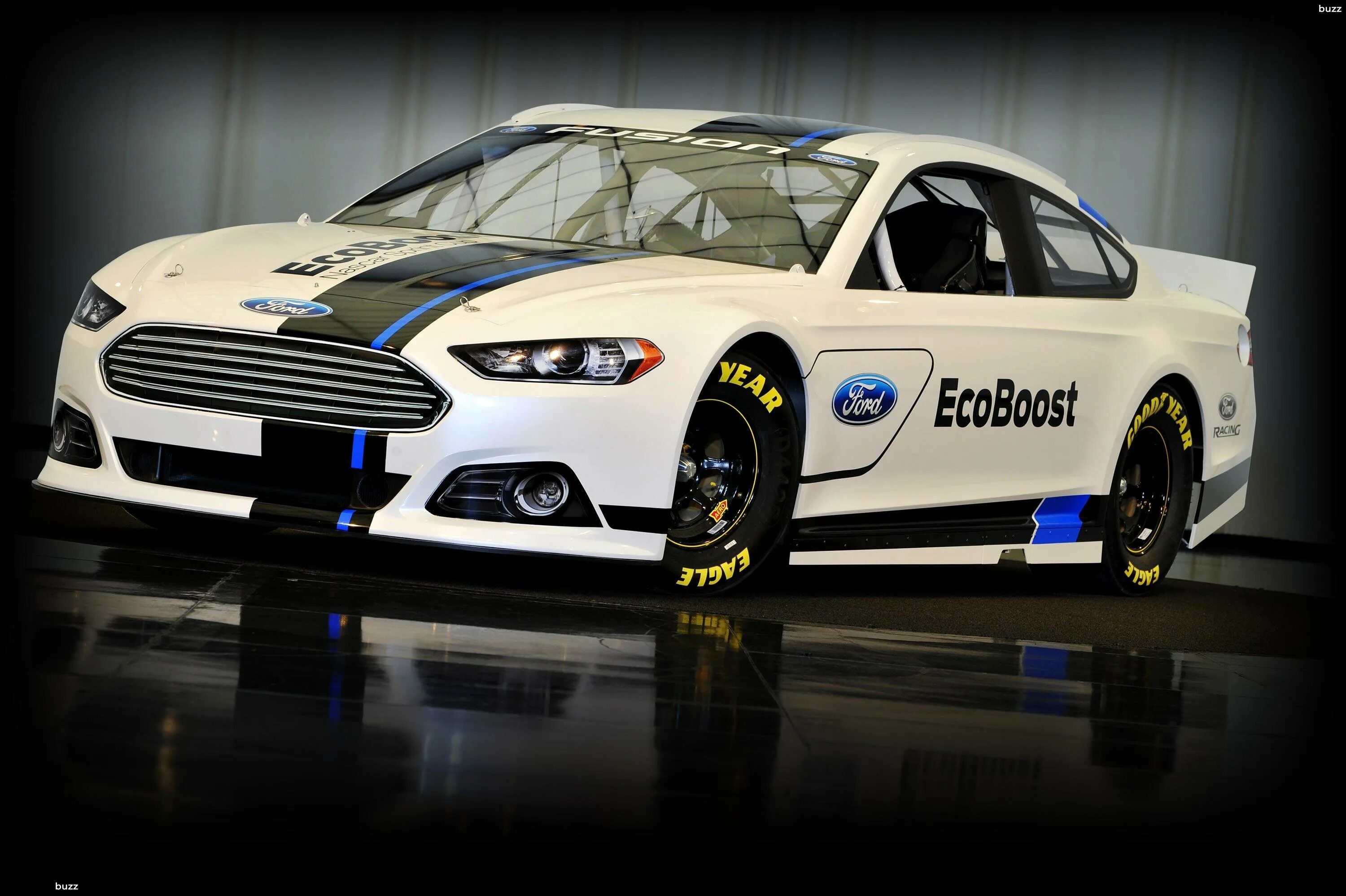 Форд рейсинг. Ford Fusion NASCAR 2013. Ford Fusion наскар. Форд Fusion NASCAR. Ford Fusion гоночный.