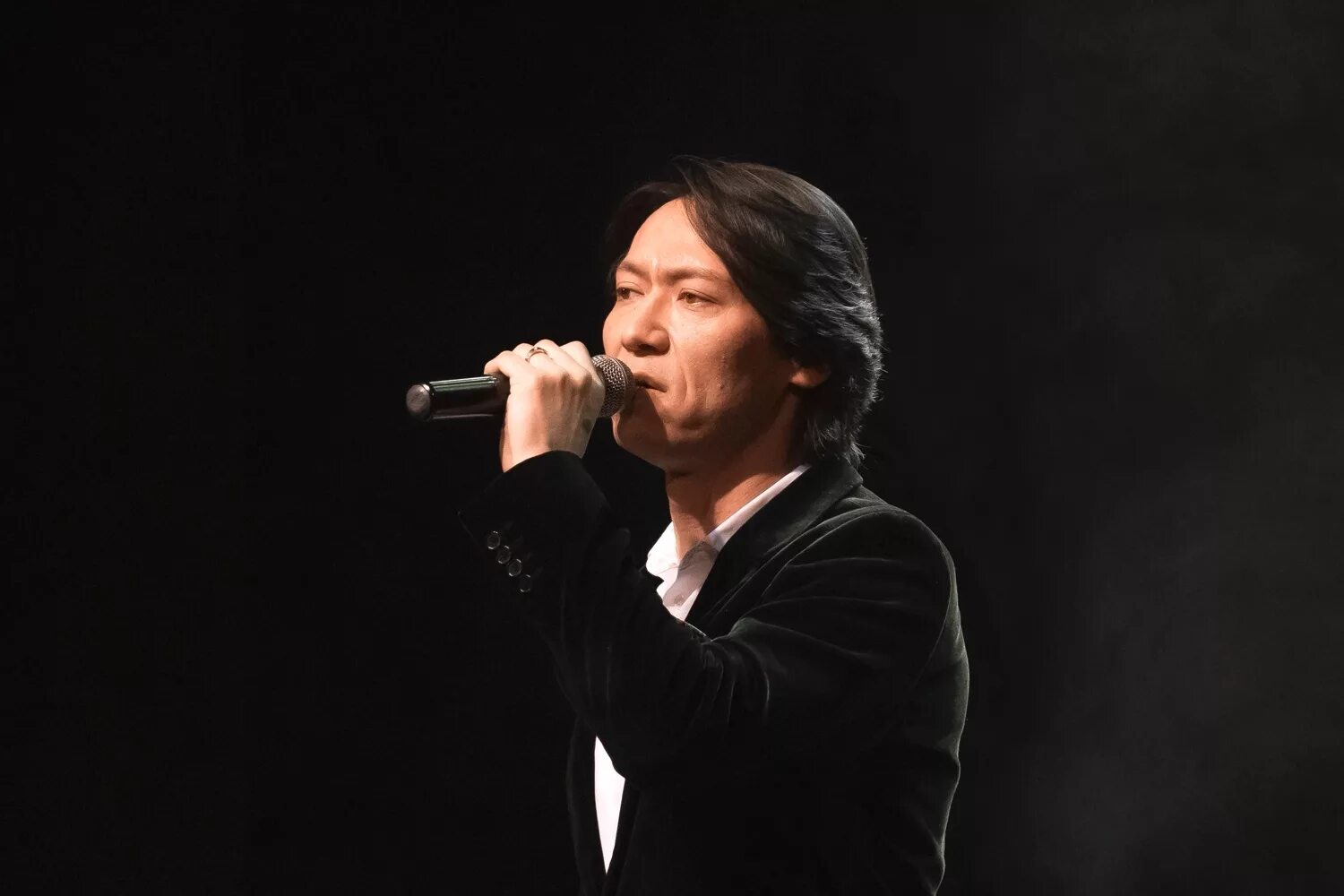 Сергей любавин фото. Романс благодарю тебя в исполнении сергея волчкова. Певец сергей любавин. В исполнении сергея. Сергей волчков певец синяя вечность.