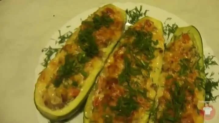 Фаршированные кабачки в духовке. Фаршированные кабачки myasom. Лодочки из кабачков приготовление. Кабачки лодочки с фаршем в духовке. Фаршированные кабачки пп.