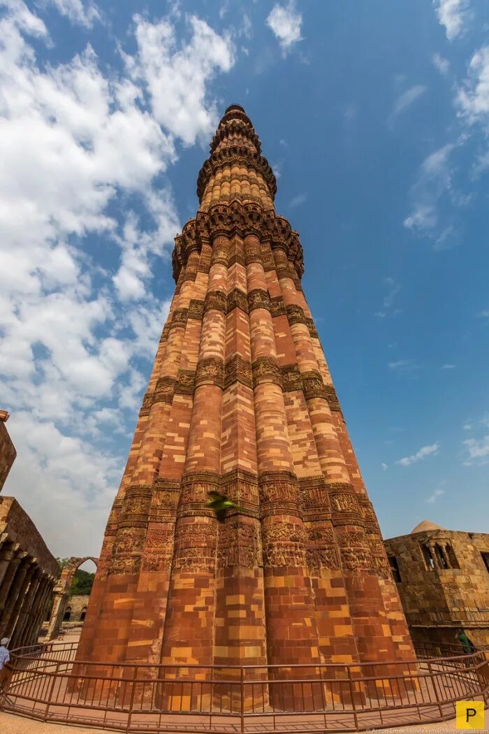 Кутуб ёгдуси. Кутб-минар в дели. Кутуб минар в дели. Кутуб-минар в дели (кутб-минар). Самый высокий минарет.