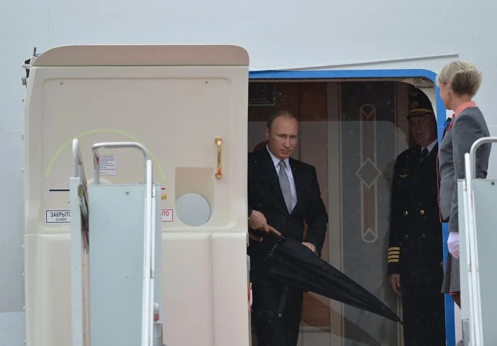 Фольклориада 2021 уфа. Кто прилетел в уфу. Салават юлаев болельщицы. Кто прилетел в уфу. Джош хо сэнг в уфе.