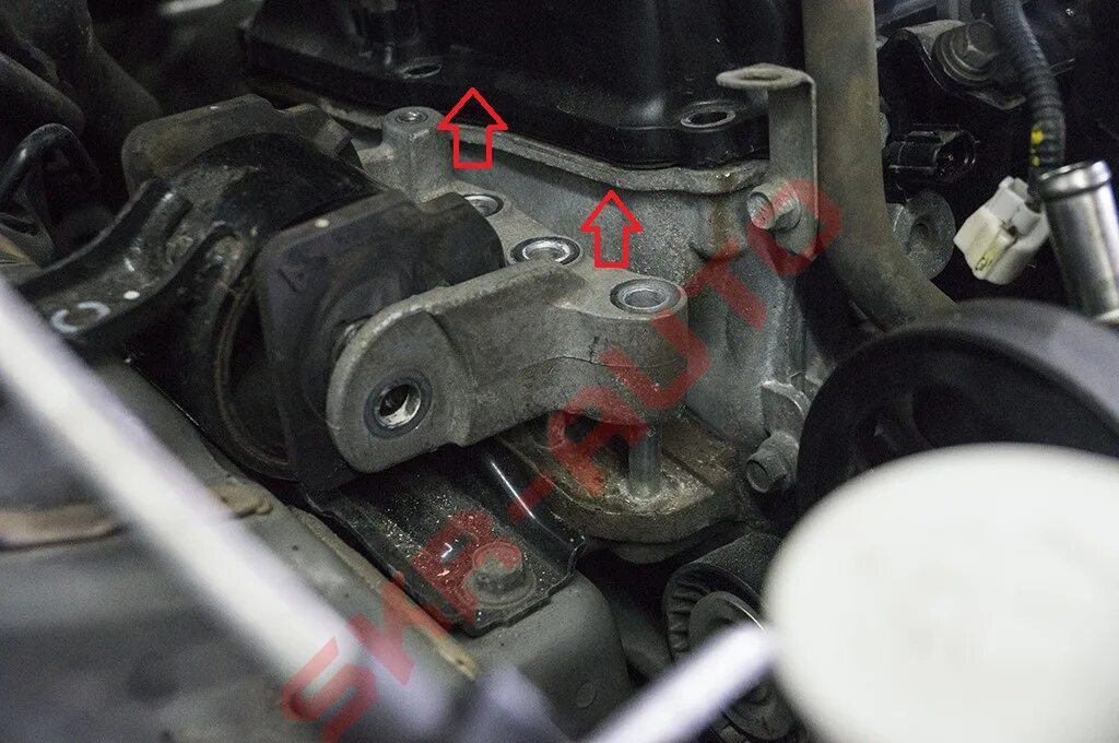 Решетка под лобовое стекло MR416202 на Mitsubishi Mirage Dingo CQ2A - Купить зап