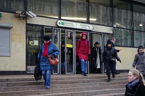 Работа входов метро