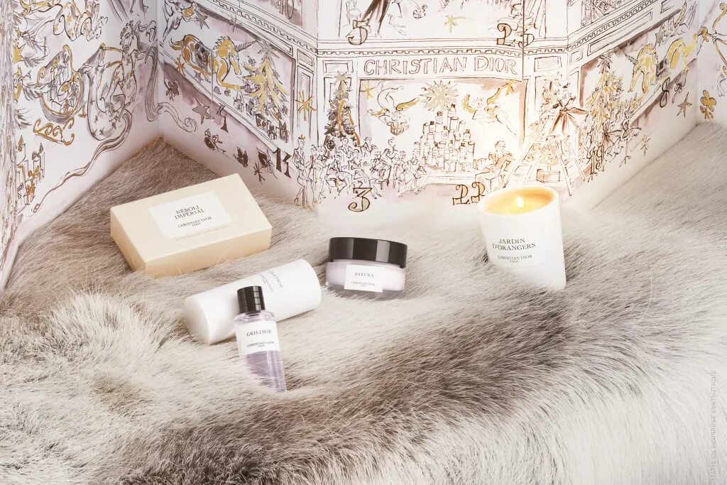Dior advent calendar. Адвент календарь диор 2025. адвент календарь диор. dior advent calendar 2025. адвент диор 2025.