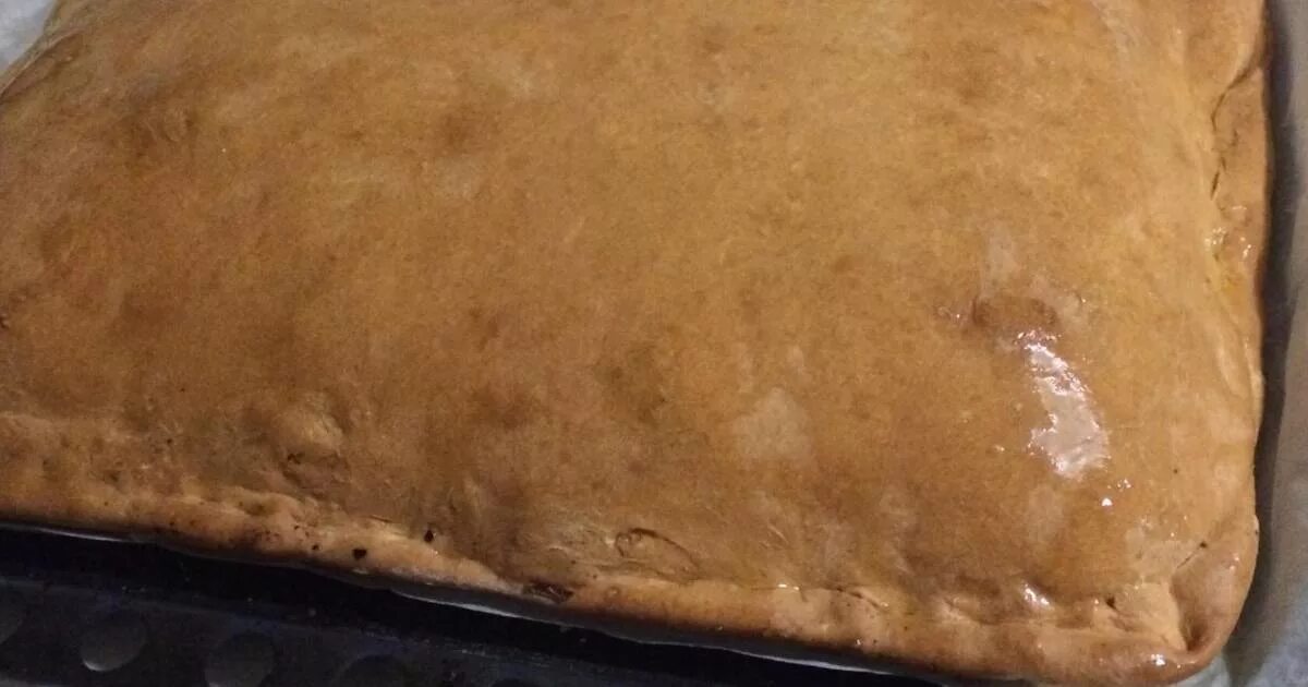 Тесто для курника классический. Курник с курицей и картошкой из дрожжевого теста. тесто для курников в духовке. курник с салом. курник в стеклянной форме.