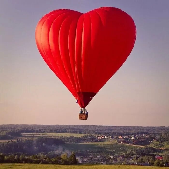 Сердце. Шарик в виде сердца. Воздушный шар аэростат. Воздушный шарик сердце. Шарики сердечки.
