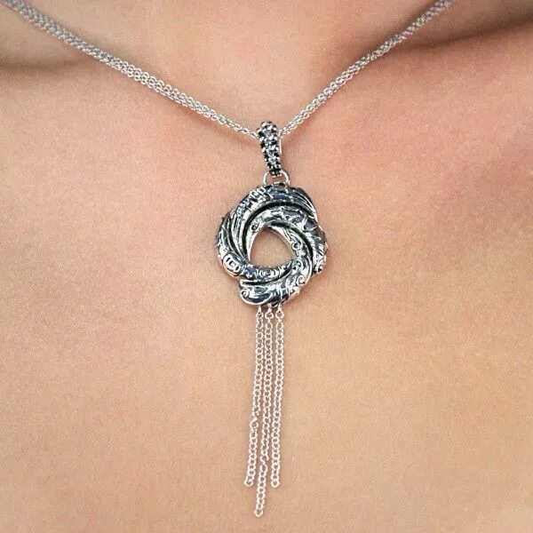 Украшение сваровски узелок подвеска. Алжирский узелок любви ева грин. Подвеска узел счастья. Алжирский узелок любви серьги. Подвеска соколов узел.