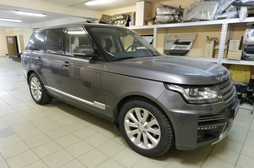 Дилер рендж ровер. Рендж ровер дилеры. Автосалон range rover. Рендж ровер дилеры. Рендж ровер дилеры.