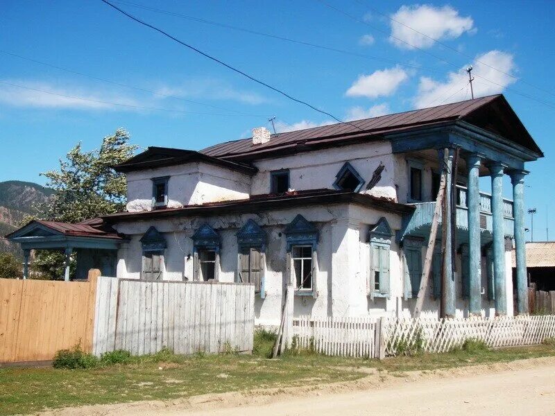 Погода в баргузине на неделю. Баргузин поселок. Село Баргузин Бурятия. Дом Бутлицкого Баргузин. Поселок Усть Баргузин.