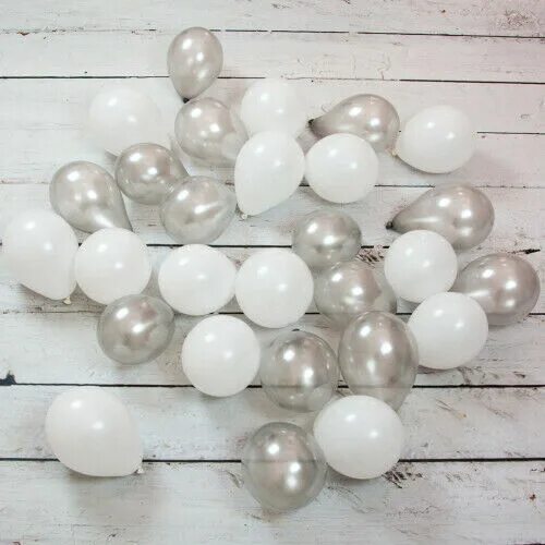 Шарики воздушные 13. Шарики бело серебристые. Шары белые и серебро. Белые и серебристые шары. Шарики серебро и белые.