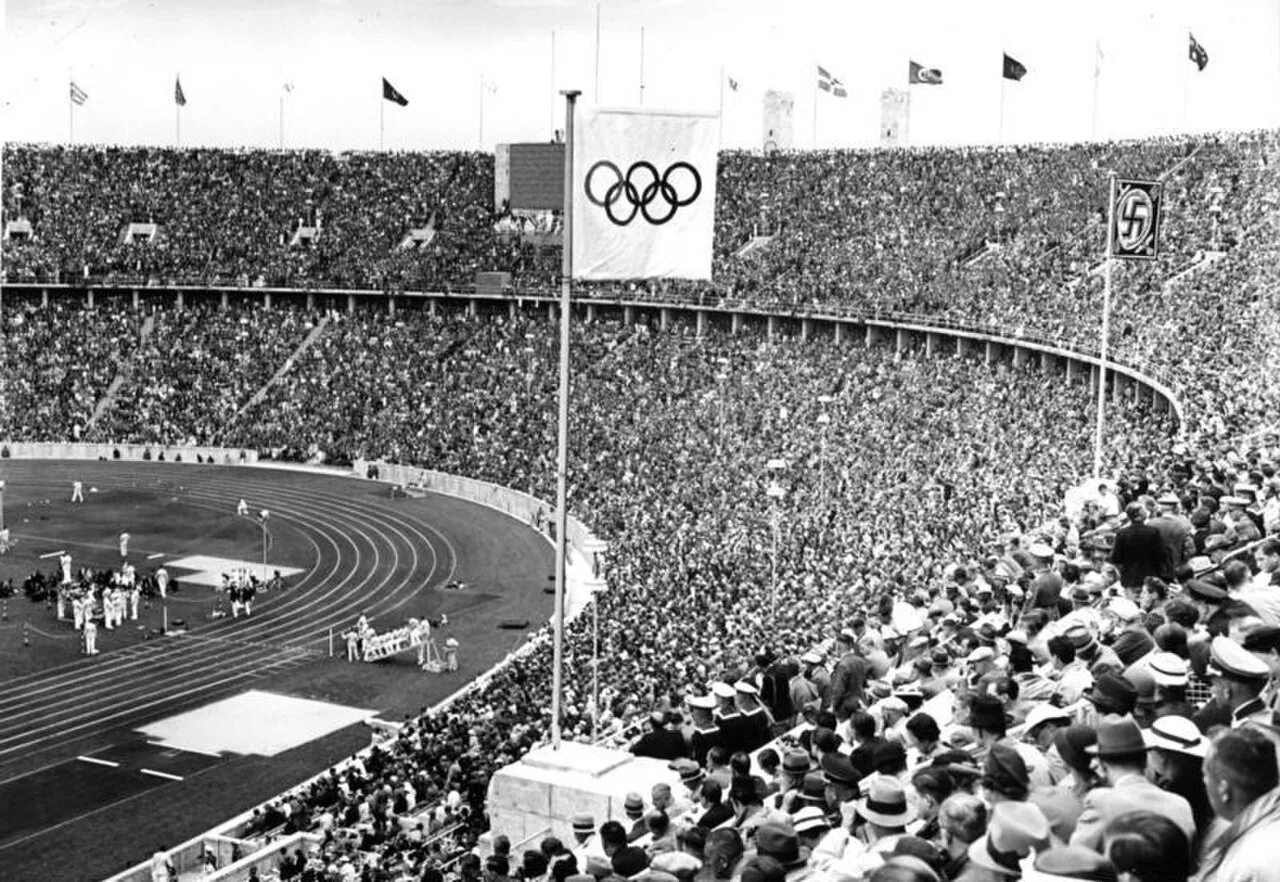 Xi олимпийские игры. Олимпийские игры 1936 года в Берлине. Олимпийский стадион в Берлине 1936. Летние Олимпийские игры 1936.
