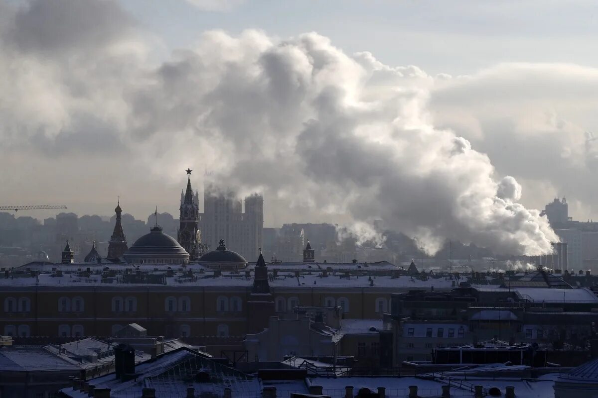 Сильный мороз в москве. Холод в Москве. Морозы в Москве. Столица холода Москва. Самый холодный апрель за 100 лет в Москве.
