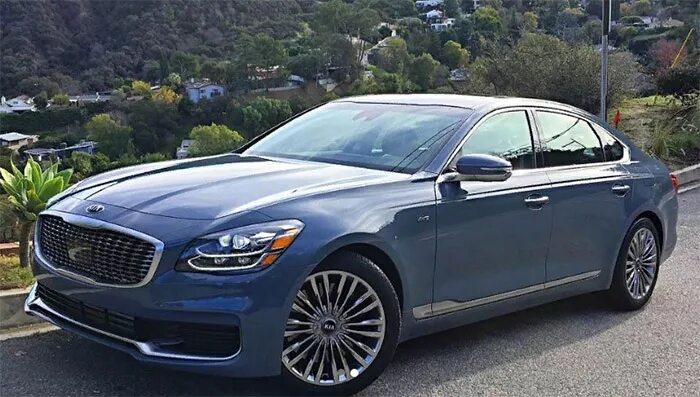 Kia K900 Carscoops