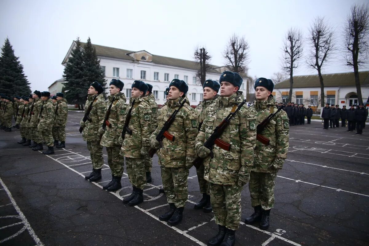 Черная часть армия. Борзя Военная часть 06705. Воинская часть. Построение на плацу.