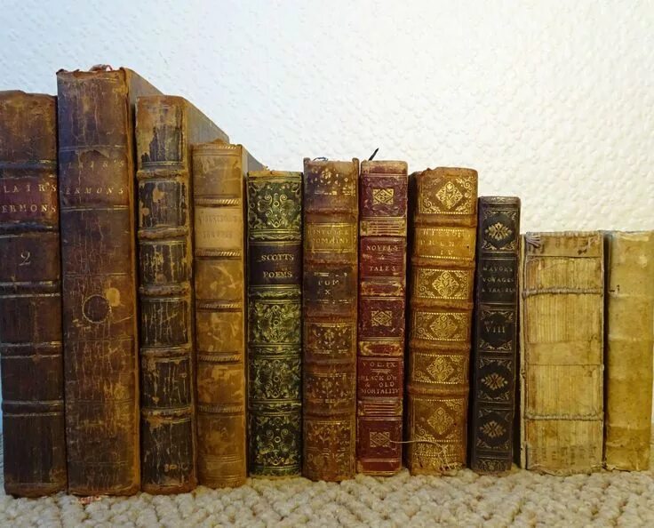 Дореволюционная библия белая обложка. Кн 1800. Платон сочинения в 4 томах. Кн 1800. Кн 1800.