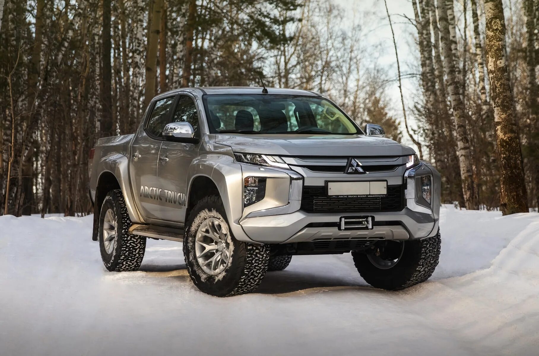 Полный привод л200. Mitsubishi l200 2022. Митсубиси л200 2022. Митсубиси l200 2022. Митсубиси л200 2022 новый.