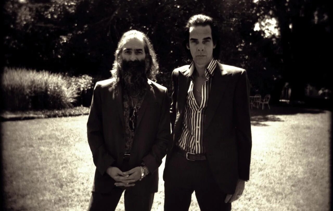 Only nick. Nick Cave Warren Ellis. Nick Cave Warren Ellis Carnage 2021. Nick Cave & Warren Ellis - Carnage.