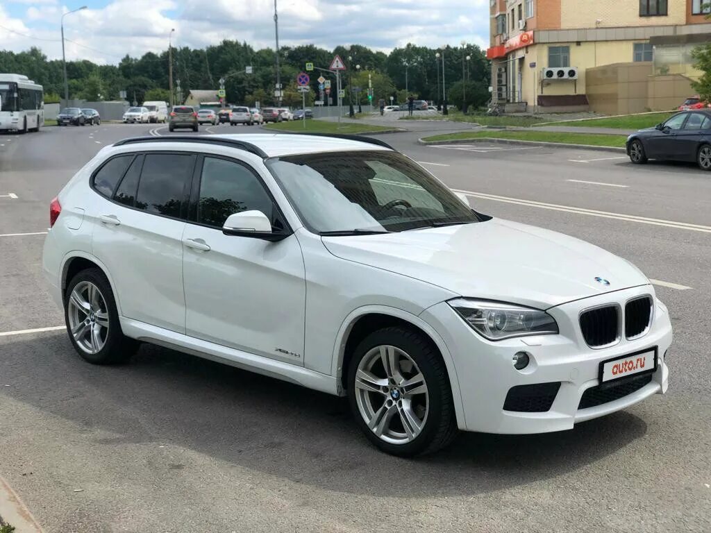 X 1 20 46 x 1. BMW x1 белая. BMW x1 2014. BMW x1 e84 White. BMW x1 e84 Sportline.