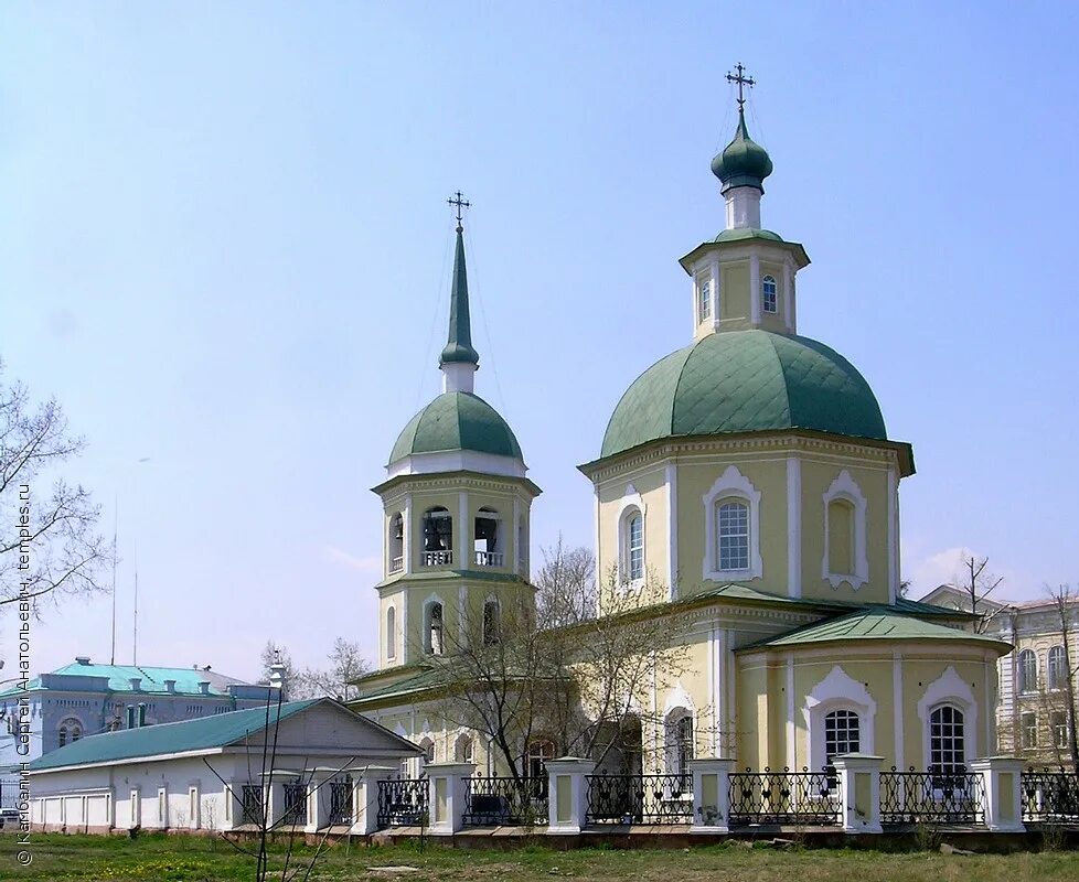 Преображение иркутск. Спасо-преображенская церковь (иркутск). Спасо-преображенская церковь (иркутск). Храм преображения господня иркутск. Преображенская церковь иркутск.