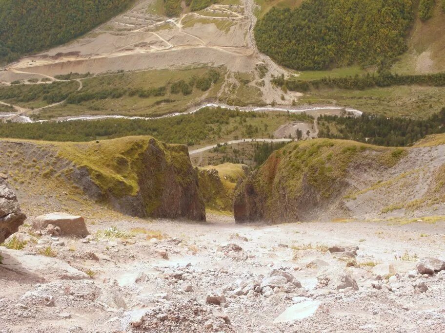 Волчьи ворота где. Ущелье волчьи ворота чибий. Волчьи ворота где. Волчьи ворота где. Перевал волчьи ворота абадзехская.