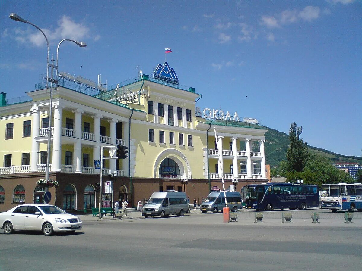 Автовокзал пятигорска сайт. Автовокзал Пятигорск Пятигорск. Пятигорск вокзал автовокзал. Автовокзал Бунимовича Пятигорск. Пятигорск автовокзал 2021.