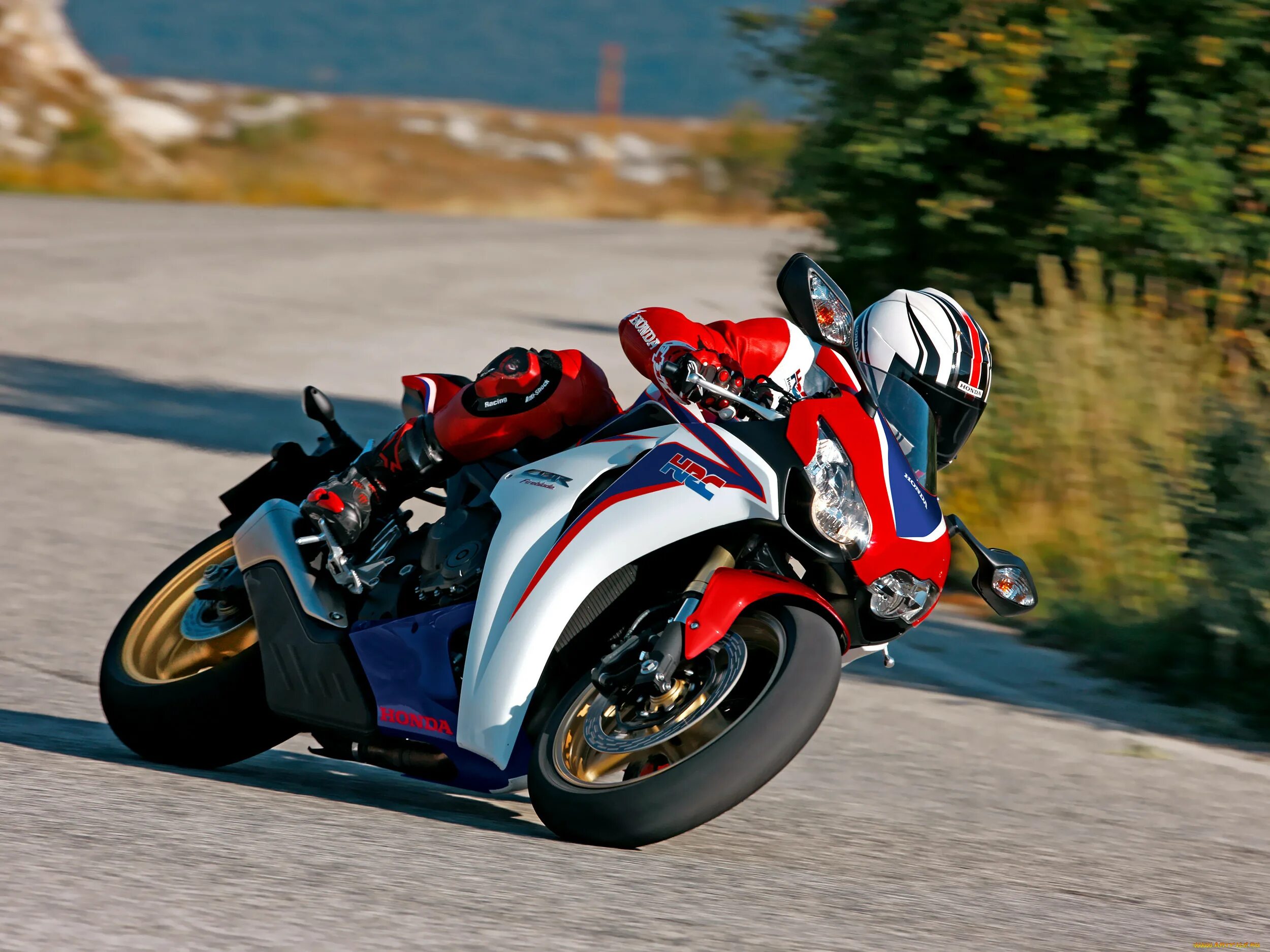 Honda cbr1000rr Fireblade. Honda cbr1000rr Fireblade 2010. Honda 1000rr Fireblade 2010. Мотоцикл Хонда 1000 RR. Включи мотоциклы машины