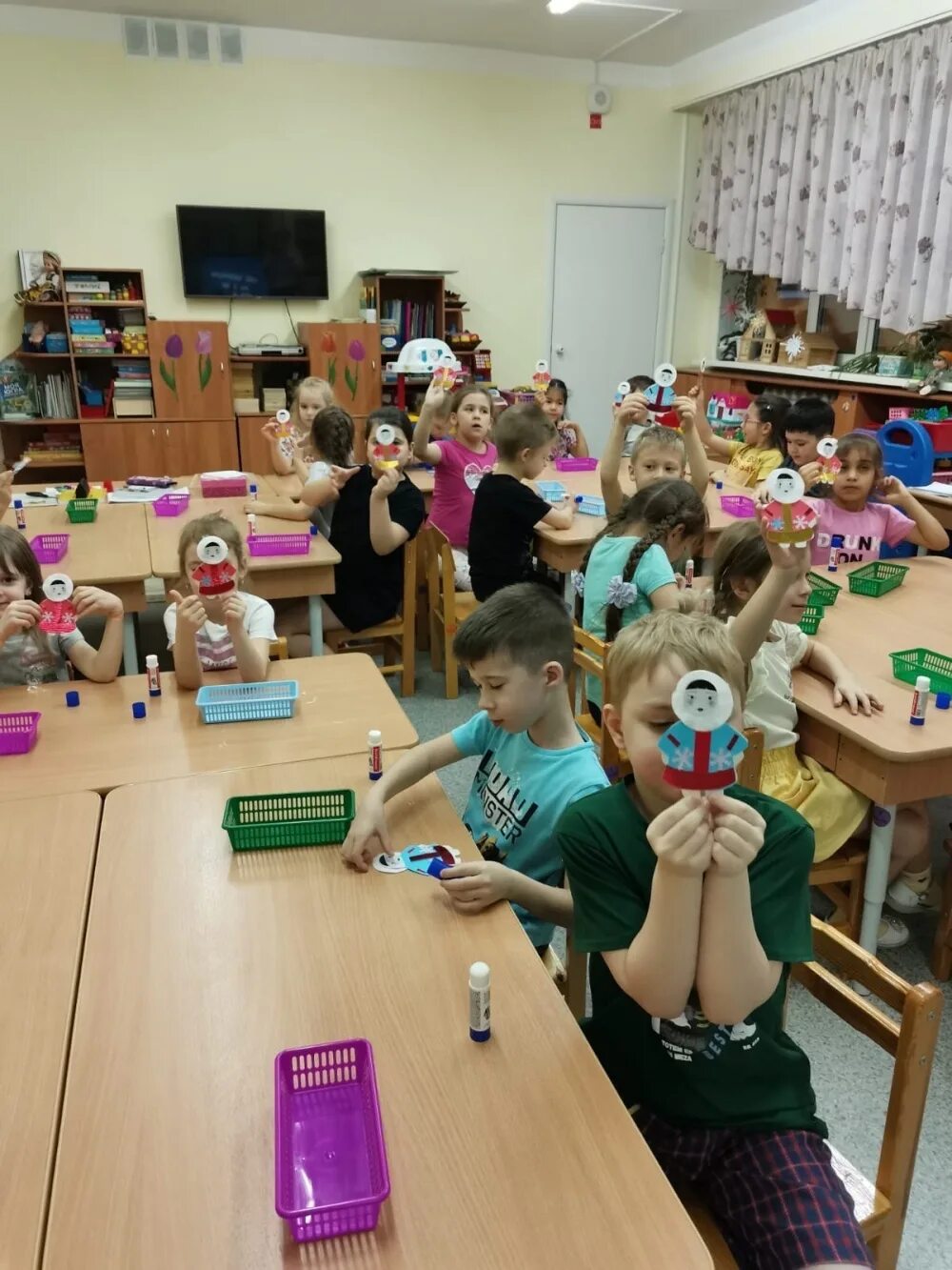 калейдоскопе языков. городской межнациональный центр новосибирск. калейдоскопе языков. стих про калейдоскоп. калейдоскоп.