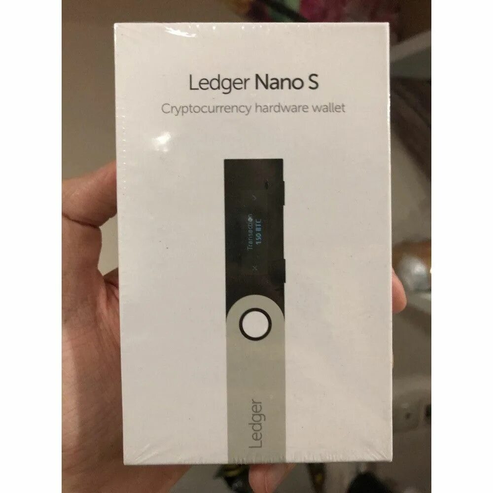 Ledger Nano x коробка. Ledger Nano s Wallet. Аппаратный кошелек для криптовалют Ledger Nano s. Ledger Nano s 2022 упаковка.