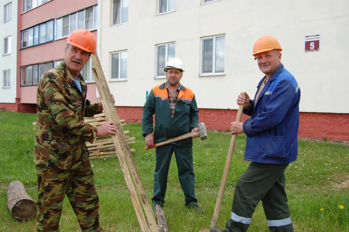 Подготовка столбцов к дожинкам. Новости кличева. Работа в кличеве. Кличев. Новости кличева.