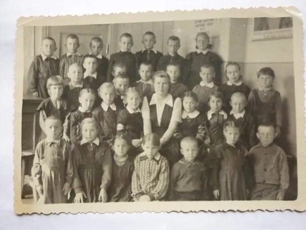 Школа 1953 год. Школа 1953 учителя. Школа 181 Санкт-Петербург ученики. Школа 25 владивосток