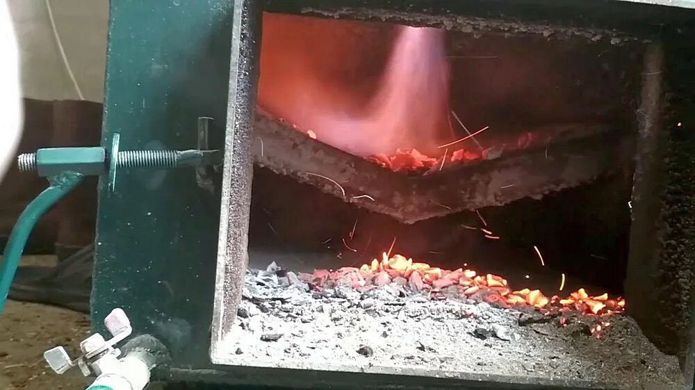 Сделать пиролизную печь. Пиролизная печь для угля. пиролизная буржуйка утилизатор. печка с дожигом пиролизных газов. печь дожига.
