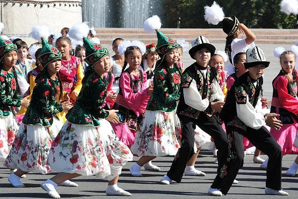 Население киргиз. Киргизы народ. Киргизия люди. Киргизия нация. Народы России киргизы.