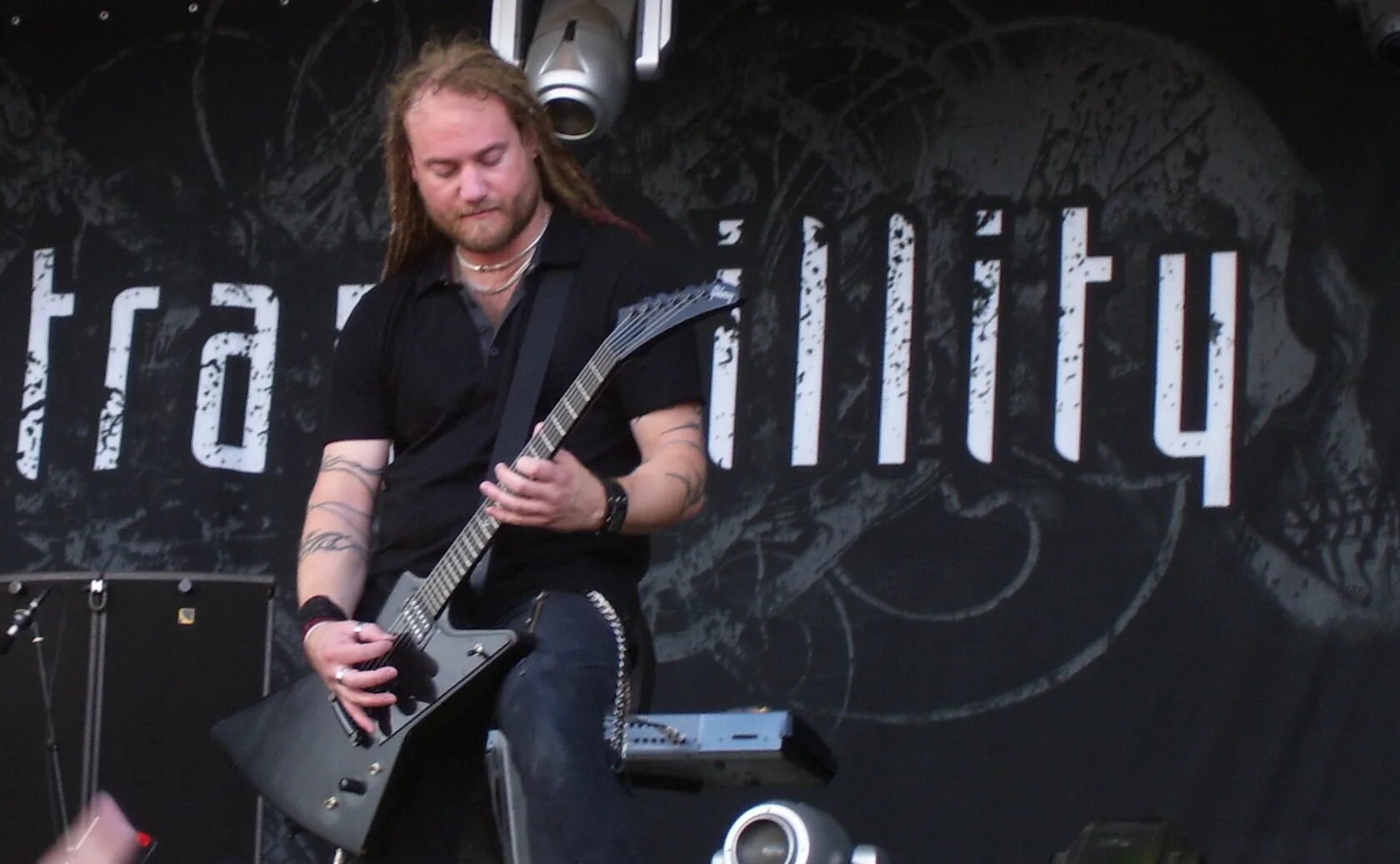 Dark tranquillity 2025 endtime signals. Martin henriksson. dark tranquillity фредрик юханссон. группа dark tranquillity. fredrik johansson dark tranquillity.