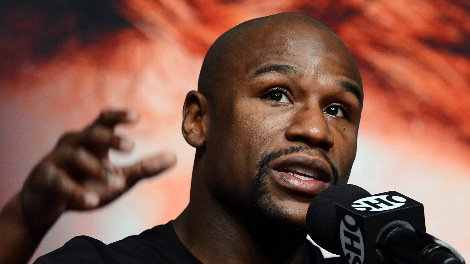 Флойд мейвезер младший. Мейвезер младший. Боксер флойд мейвезер. Флойд мейвезер младший. Флойд мейвезер младший.