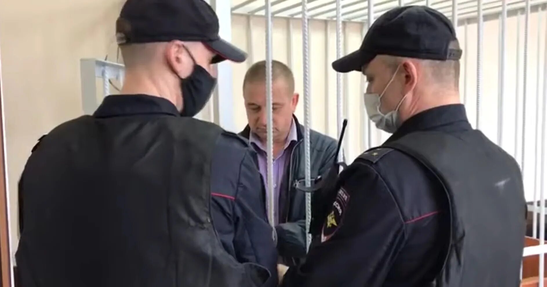 Осужденные. Осудили штраф. Мошенничество в Кировской области. Покушение на присяжных