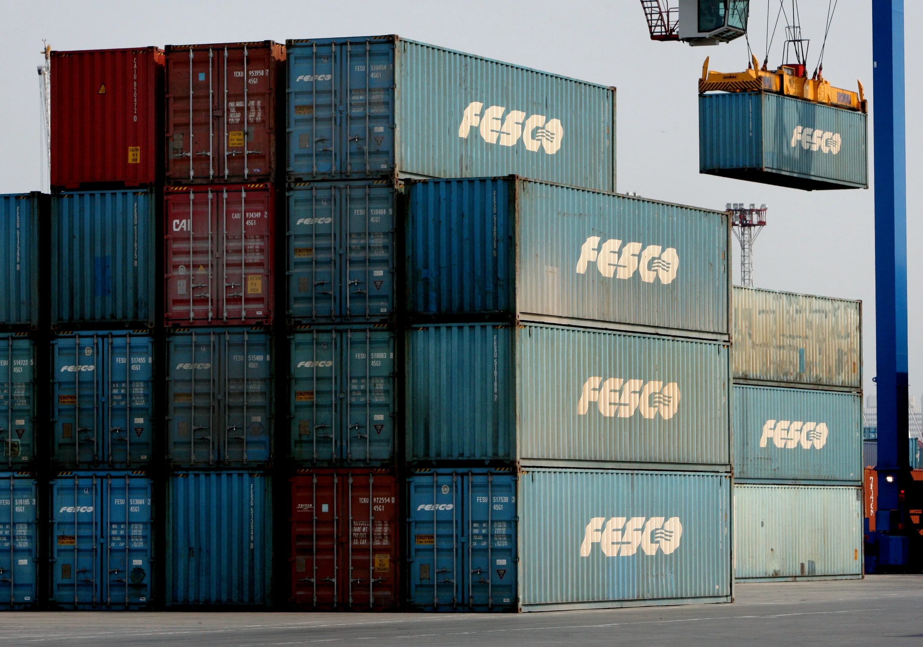феско транспортная компания. багажные вагоны феско. транспортная группа fesco. Fesco и трансконтейнер. контейнер феско.