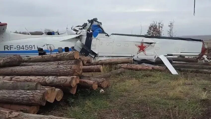 Крушение самолета l 410 в Мензелинске место крушения. Падение l-410 в Татарстане. Л-410 Мензелинск. Катастрофа л410 в Мензелинске.