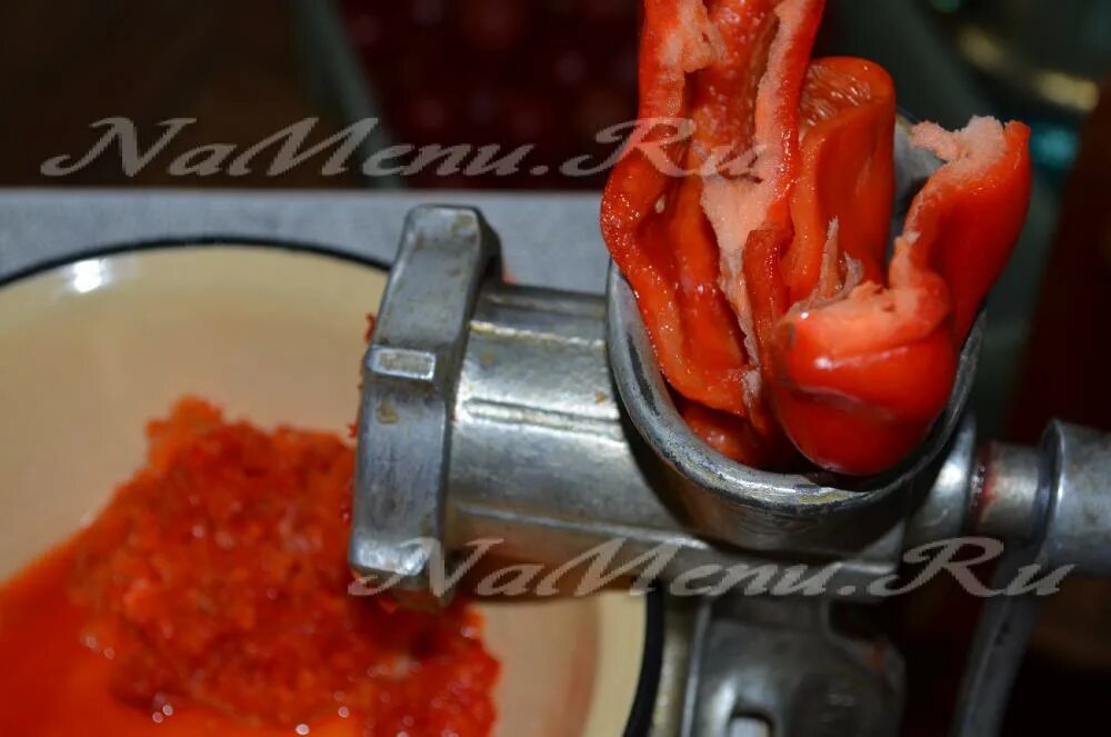 Томат с перцем через мясорубку на зиму. Томат с перцем через мясорубку на зиму