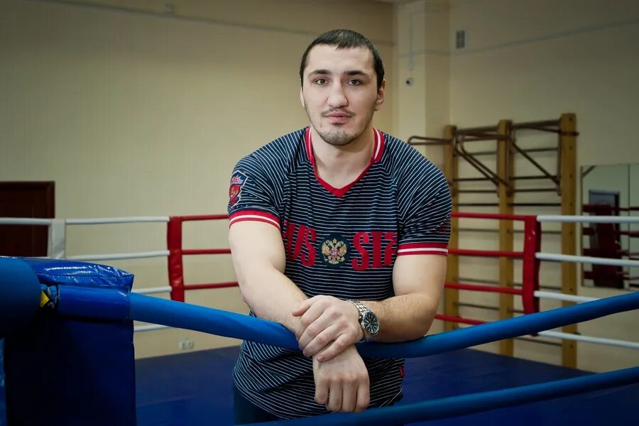 Магомед магомедов боксер. Абдулаев абдулкадыр. Бокс магомедова. Магомед магомедов боксер. Бокс магомедова.