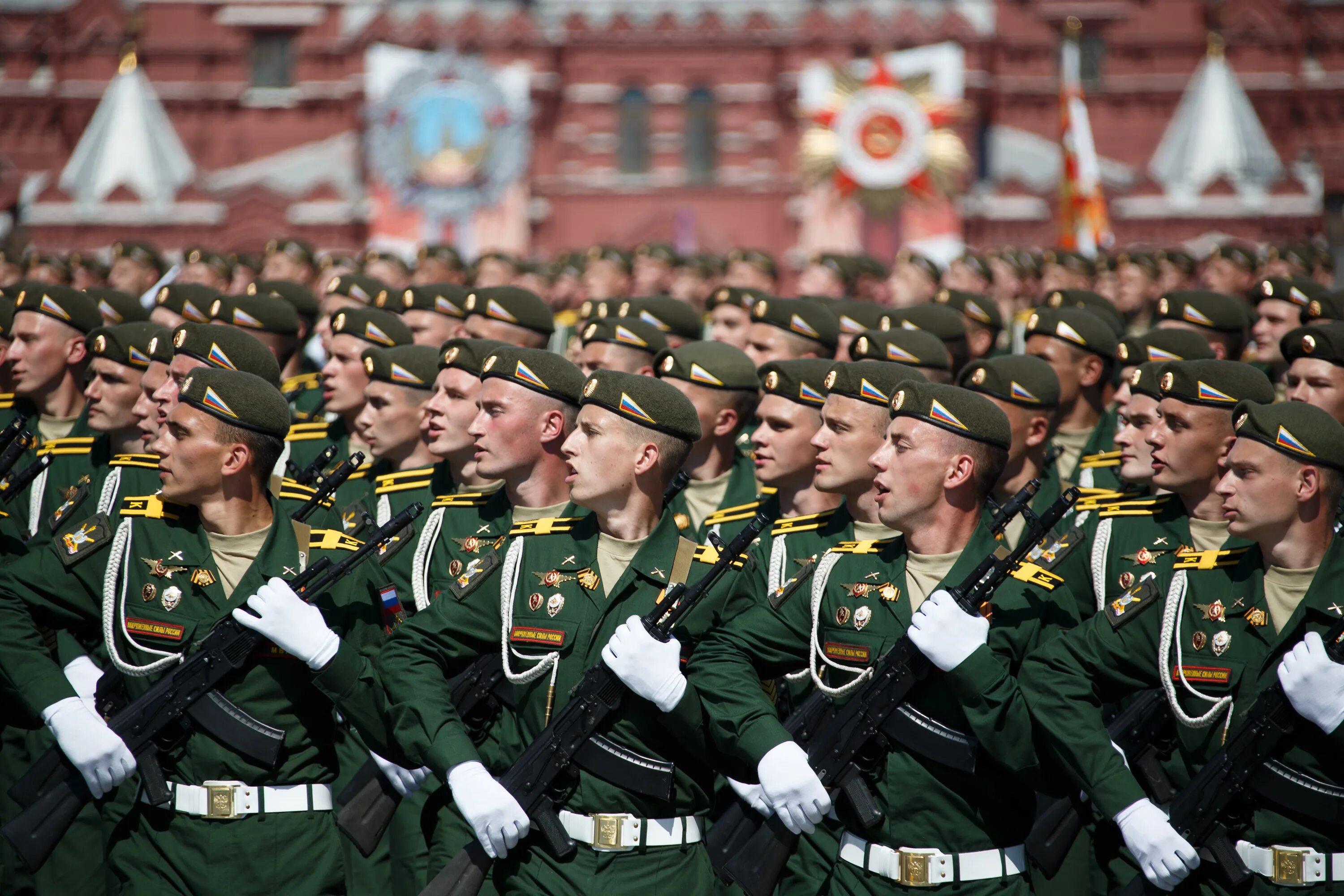 Московский военный парад. Семёновский полк на параде Победы 2020. Москва Семеновский полк парад Победы. Солдаты на параде. Военный парад Россия.