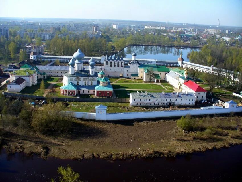тихвинский успенский монастырь сироп. тихвин успенский монастырь. тихвинский монастырь ленинградская область. тихвинский богородичный успенский монастырь. тихвинский монастырь ленинградская область.